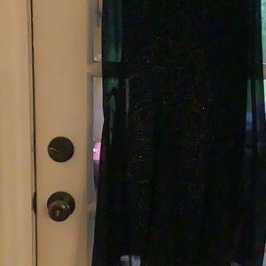 R&M Richards. 2 piece navy with navy beads